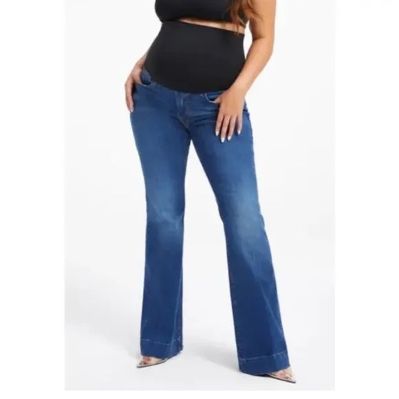 NWT Good American Maternity Good Flare Jeans - Picture 1 of 13